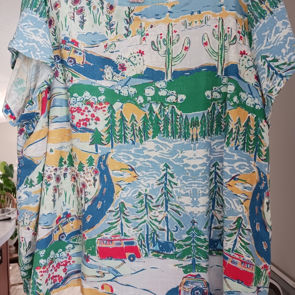 MODCLOTH painted short sleeve, linen and  viscose top with star button detail